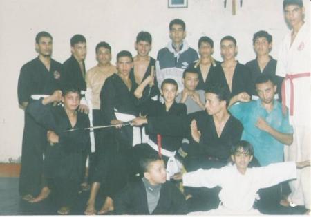 c moi avec les amis dans un antrima